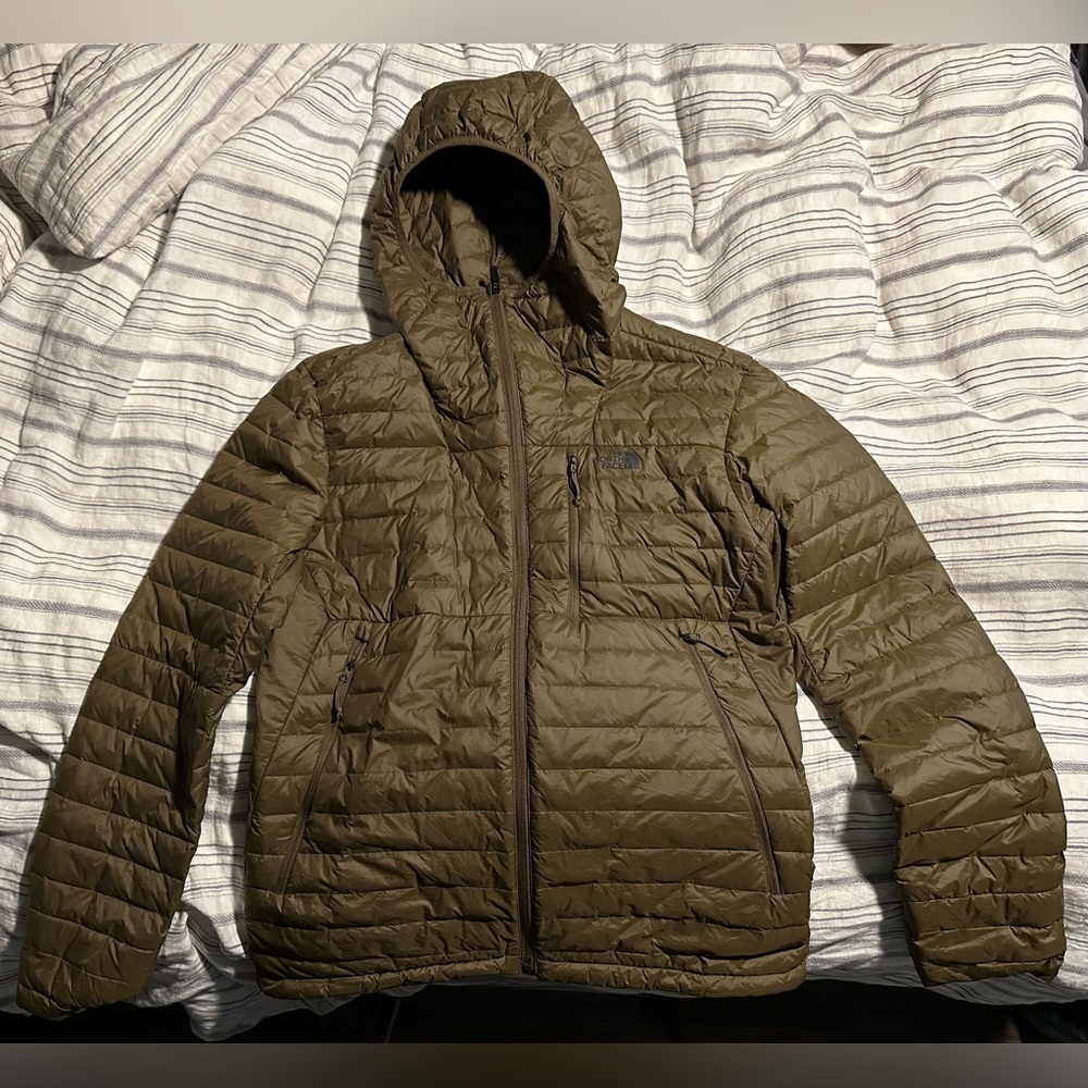 Men’s medium North Face Premonition down jacket